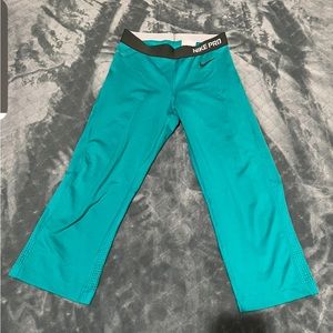 NIKE PRO‎ Teal Blue Green Cropped Tight Fit Activewear Leggings Size Small